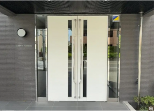 八王子市子安町、マンションのエントランス画像です