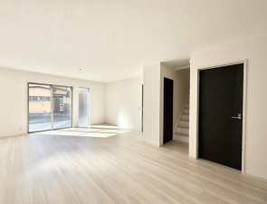 八王子市緑町、新築一戸建ての居間画像です