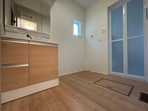 八王子市散田町、新築一戸建ての画像です