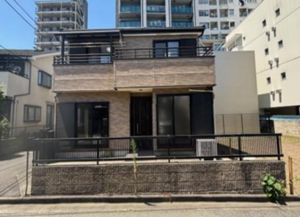 八王子市千人町、中古一戸建ての外観画像です