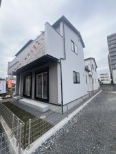 八王子市小門町、新築一戸建ての外観画像です