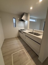 八王子市北野町、新築一戸建てのキッチン画像です