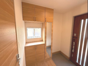 八王子市散田町、新築一戸建ての玄関画像です