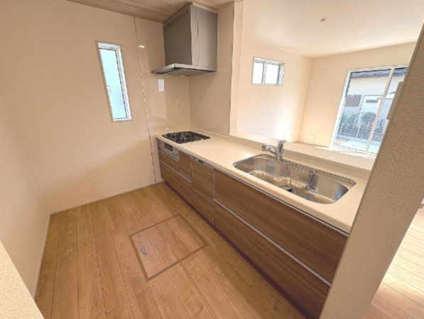 八王子市散田町、新築一戸建てのキッチン画像です