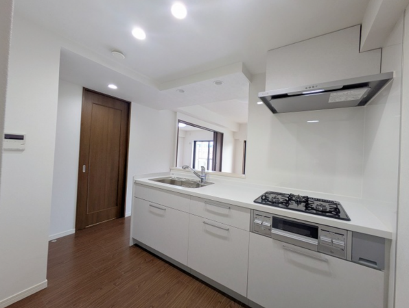 八王子市散田町、マンションのキッチン画像です