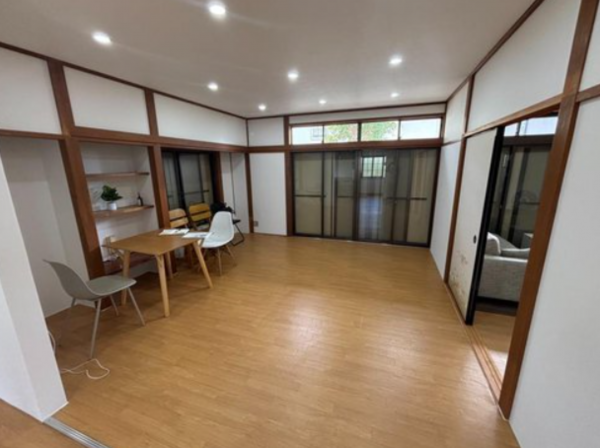 八王子市散田町、中古一戸建ての居間画像です