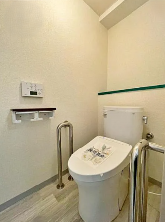 八王子市元横山町、マンションのトイレ画像です