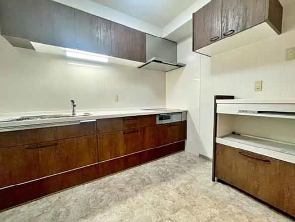 八王子市元横山町、マンションのキッチン画像です