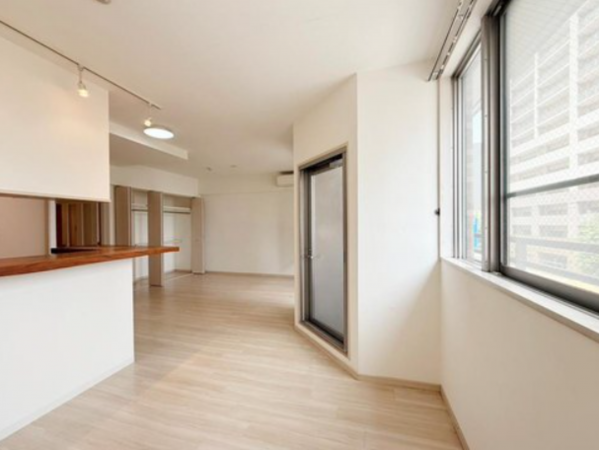 八王子市横山町、マンションの居間画像です