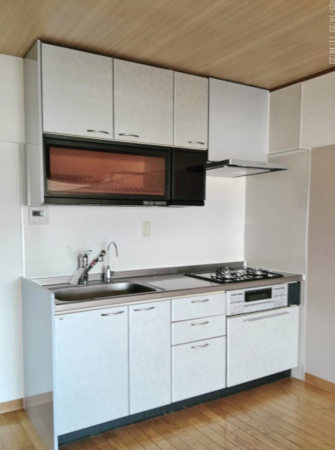 八王子市子安町、マンションのキッチン画像です