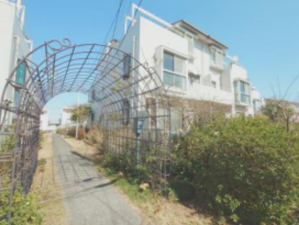 八王子市寺田町、マンションの画像です