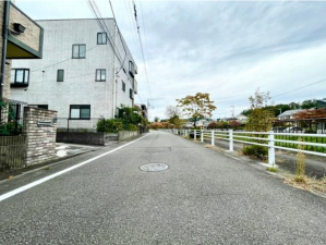 八王子市小比企町、中古一戸建ての画像です