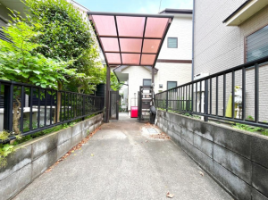 八王子市泉町、中古一戸建ての画像です