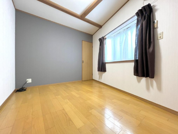 八王子市泉町、中古一戸建ての画像です