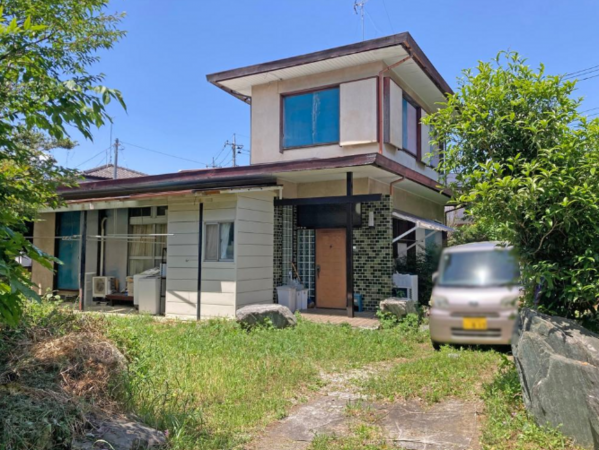 八王子市泉町、中古一戸建ての画像です