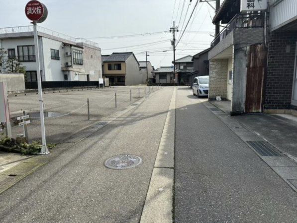 小矢部市津沢、土地の外観画像です