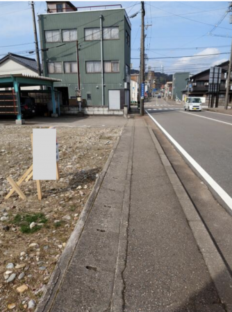小矢部市泉町、土地の外観画像です