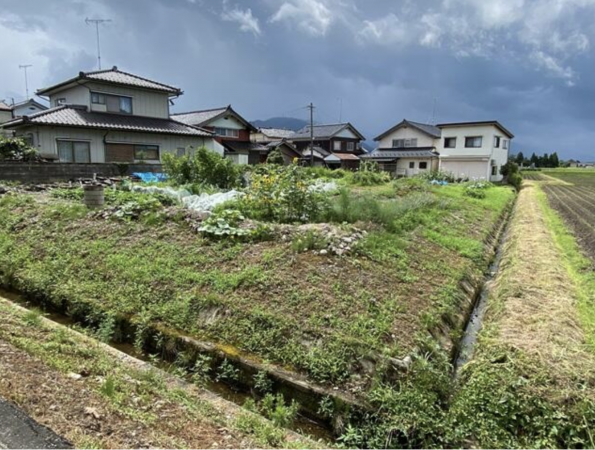 南砺市安室、土地の画像です