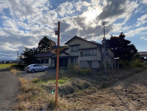 小矢部市金屋本江、土地の外観画像です