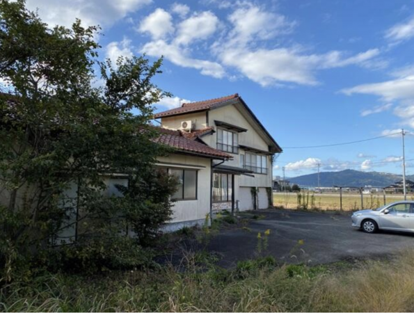 小矢部市金屋本江、土地の外観画像です