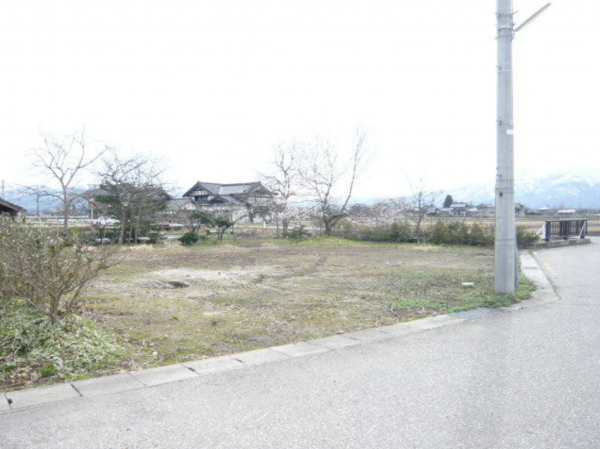 南砺市大窪、土地の外観画像です