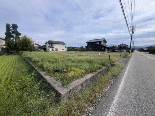 砺波市頼成、土地の外観画像です
