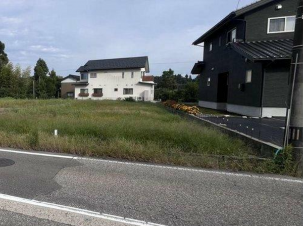 砺波市頼成、土地の外観画像です