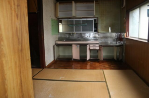 南砺市天神、中古一戸建てのキッチン画像です