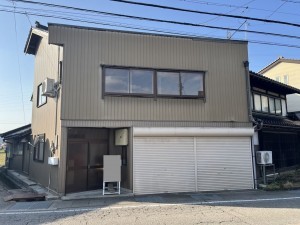 南砺市、中古一戸建ての外観画像です