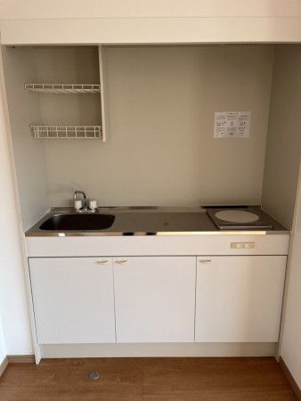 南砺市、中古一戸建てのキッチン画像です