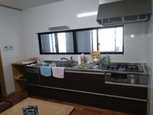 南砺市二日町、中古一戸建てのキッチン画像です