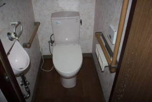南砺市、中古一戸建てのトイレ画像です