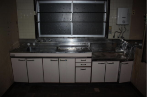 南砺市、中古一戸建てのキッチン画像です