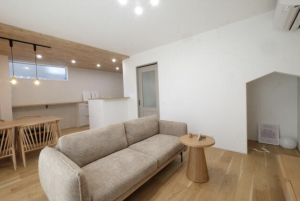 砺波市杉木、新築一戸建ての居間画像です