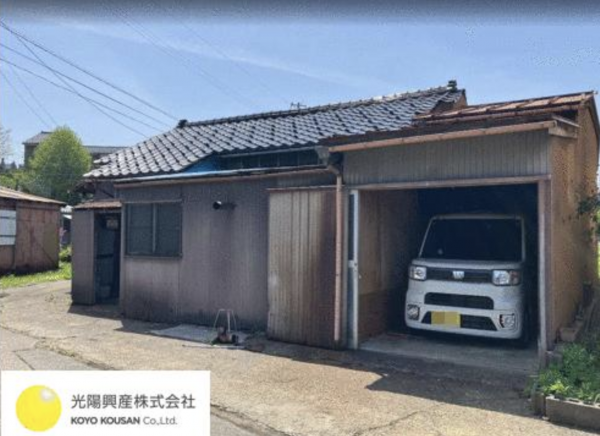 南砺市城端、中古一戸建ての外観画像です