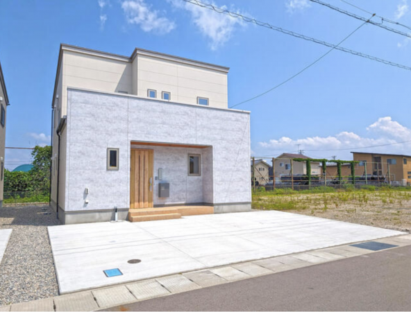 砺波市春日町、新築一戸建ての外観画像です