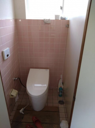 南砺市、中古一戸建てのトイレ画像です