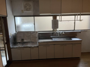 南砺市、中古一戸建てのキッチン画像です