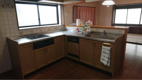 南砺市法林寺、中古一戸建てのキッチン画像です