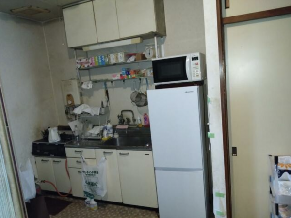 南砺市、中古一戸建てのキッチン画像です