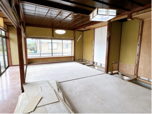 砺波市木下、中古一戸建ての内装画像です