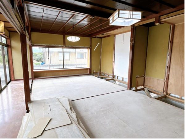 砺波市木下、中古一戸建ての内装画像です