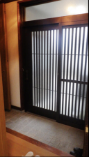 小矢部市畠中町、中古一戸建ての玄関画像です