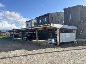 小矢部市芹川、収益物件/マンションの外観画像です