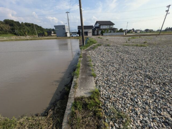 砺波市宮森、土地の外観画像です