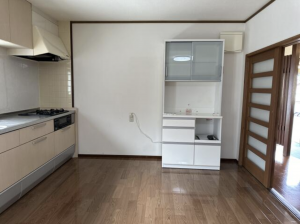 南砺市井波、中古一戸建てのキッチン画像です