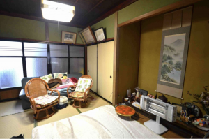 南砺市松原、中古一戸建ての居間画像です