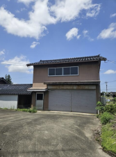 南砺市岩屋、中古一戸建ての外観画像です