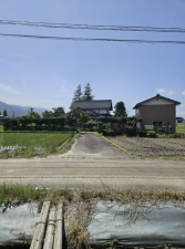 南砺市岩屋、中古一戸建ての外観画像です