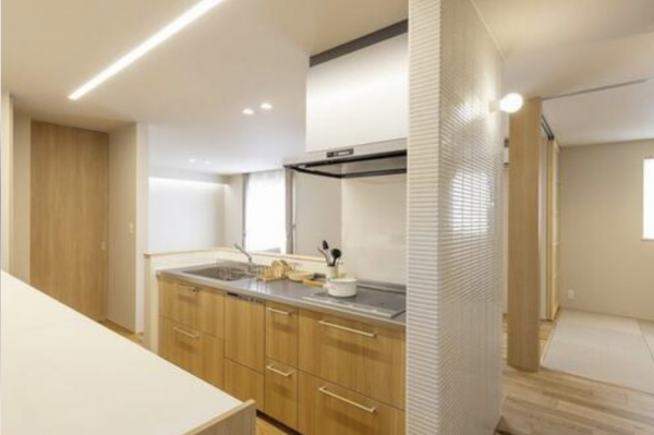 砺波市杉木、中古一戸建てのキッチン画像です